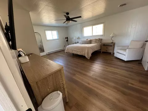 Bedroom - 811 Heatherton Dr, Covington, VA 24426 photo 2 of 5