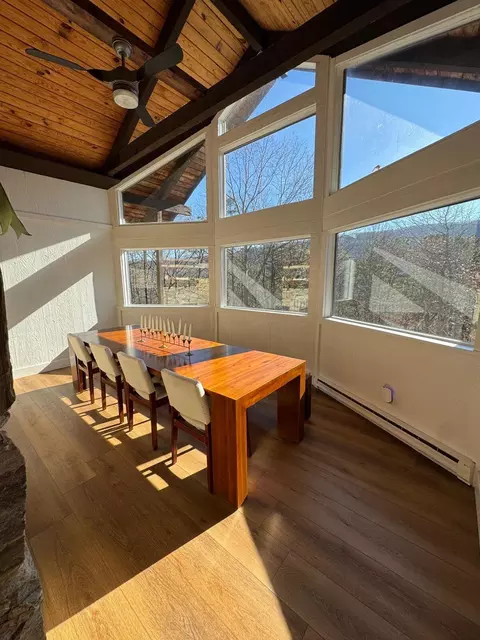 Dining - 811 Heatherton Dr, Covington, VA 24426 photo 3 of 3