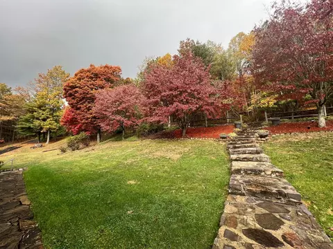 Exterior - 811 Heatherton Dr, Covington, VA 24426 photo 8 of 14