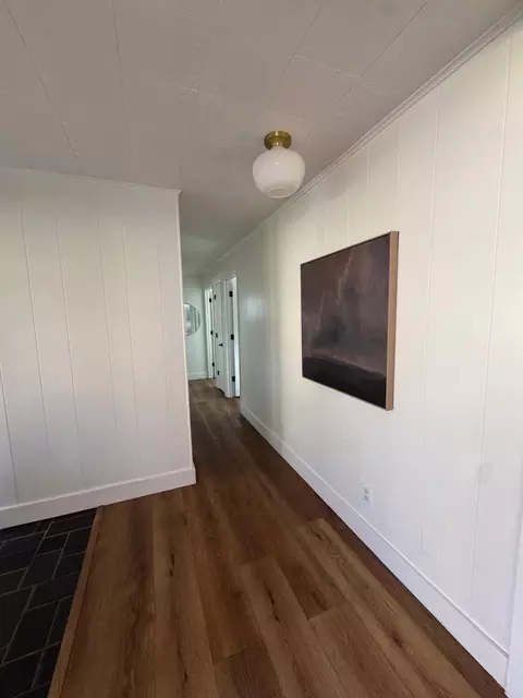 Entry Way - 811 Heatherton Dr, Covington, VA 24426 photo 2 of 3