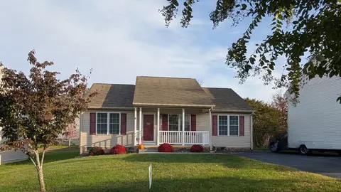 1126 Gearhart Rd SE, Roanoke, VA 24014