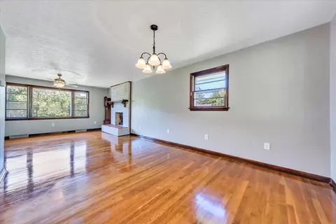 Living - 1108 E Dolly Ann Dr, Covington, VA 24426 photo 6 of 6
