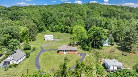 View/Area - 1108 E Dolly Ann Dr, Covington, VA 24426 photo 1 of 5