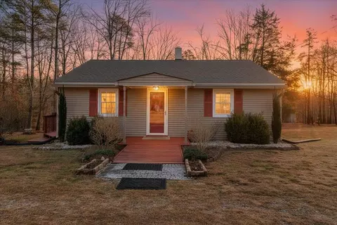 1778 Powell Ln, Bedford, VA 24523