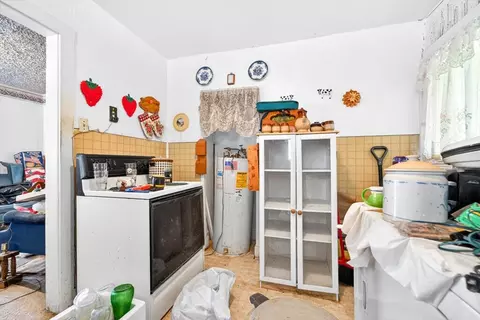 Kitchen - 413 Commerce Ave, Iron Gate, VA 24448 photo 3 of 4