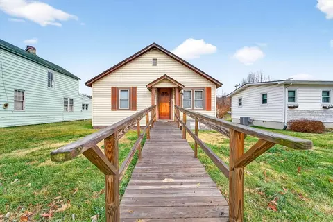 413 Commerce Ave, Iron Gate, VA 24448