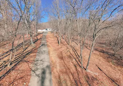 View/Area - 1311 Walnut Shell Dr, Vinton, VA 24179 photo 4 of 5