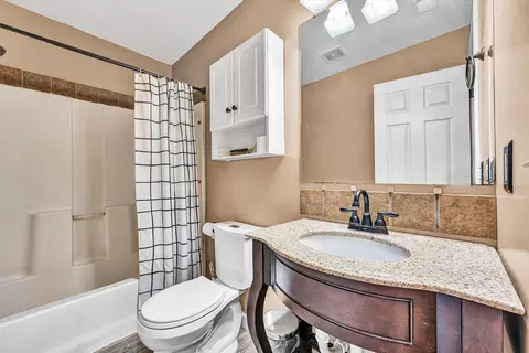 Bath - 1311 Walnut Shell Dr, Vinton, VA 24179 photo 3 of 3