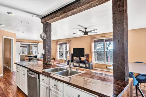 Kitchen - 1311 Walnut Shell Dr, Vinton, VA 24179 photo 3 of 5