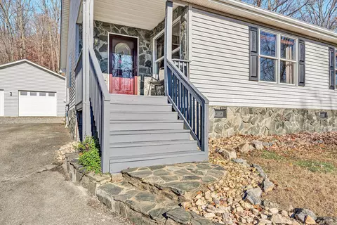 Exterior - 1311 Walnut Shell Dr, Vinton, VA 24179 photo 4 of 17