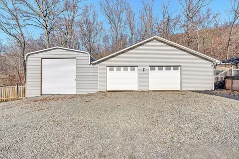 Exterior - 1311 Walnut Shell Dr, Vinton, VA 24179 photo 13 of 17