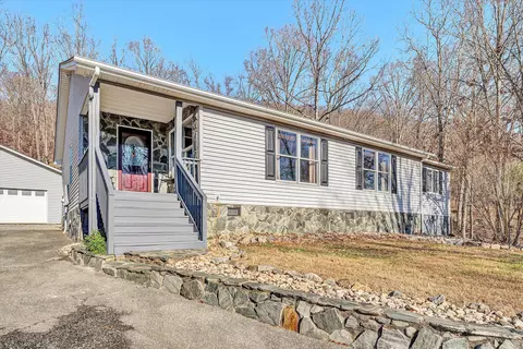 Exterior - 1311 Walnut Shell Dr, Vinton, VA 24179 photo 3 of 17