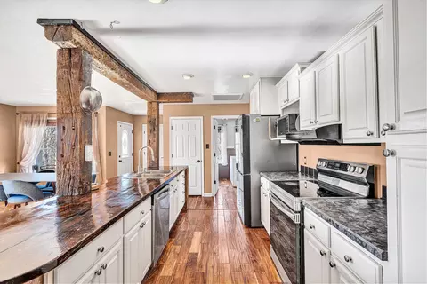 Kitchen - 1311 Walnut Shell Dr, Vinton, VA 24179 photo 1 of 5
