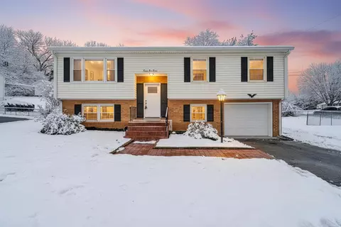 2540 Mcvitty Rd SW, Roanoke, VA 24018