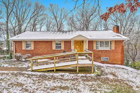 3561 Forester Rd SW, Roanoke, VA 24015