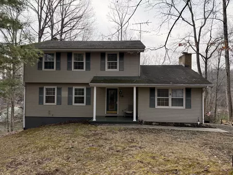 508 Hemlock Shores Dr, Goodview, VA 24095