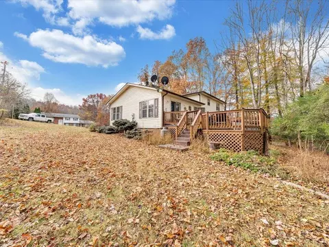 Exterior - 138 Carriage Ct, Ridgeway, VA 24148 photo 9 of 14