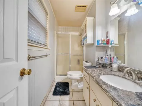 Bath - 138 Carriage Ct, Ridgeway, VA 24148 photo 4 of 4