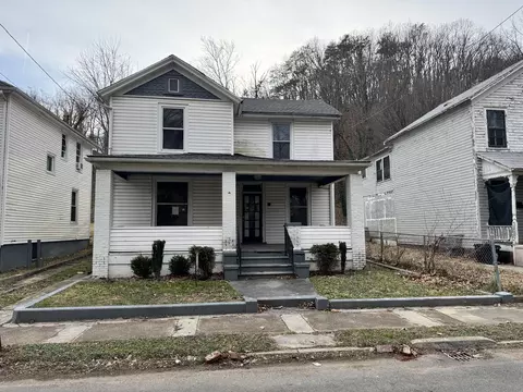 309 Roxbury St, Clifton Forge, VA 24422