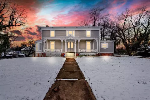 621 10th St NW, Roanoke, VA 24016