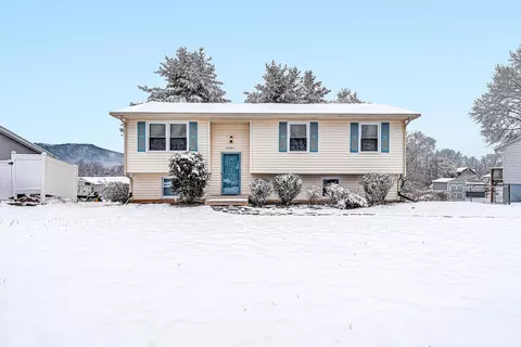 4760 Lantern St, Roanoke, VA 24019