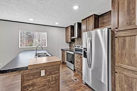 110 Holly Dr, Covington, VA 24426 photo 8