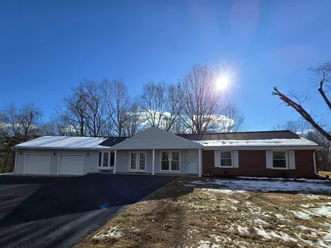120 Tiki Ter, Goodview, VA 24095