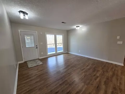 Living - 120 Tiki Ter, Goodview, VA 24095 photo 2 of 5