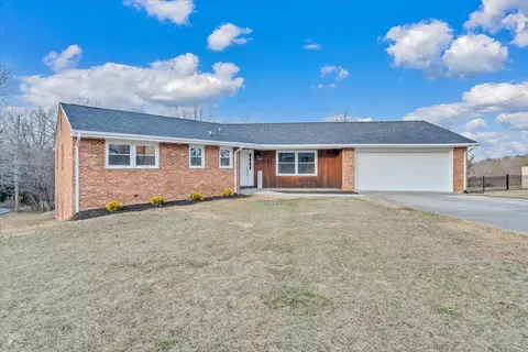 5257 Luwana Dr, Roanoke, VA 24018
