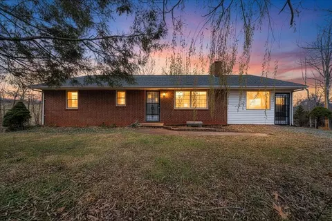 2895 Bonbrook Mill Rd, Wirtz, VA 24184