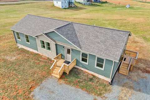 2227 Hendricks Store Rd, Moneta, VA 24121 photo 10
