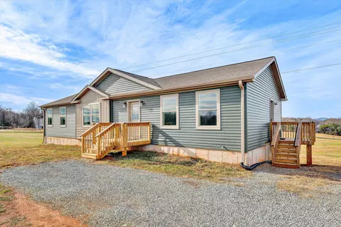2227 Hendricks Store Rd, Moneta, VA 24121 photo 11