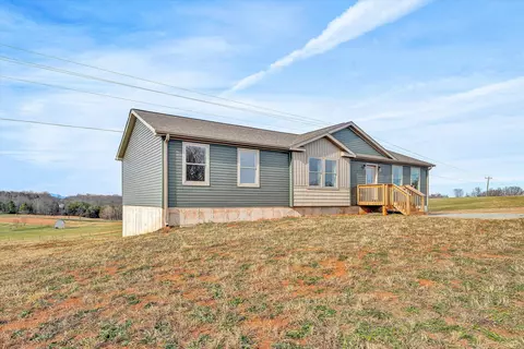 2227 Hendricks Store Rd, Moneta, VA 24121 photo 4