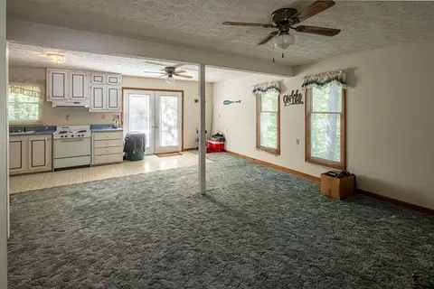 Living - 14 River View Ave, Buffalo Junction, VA 24529 photo 2 of 3