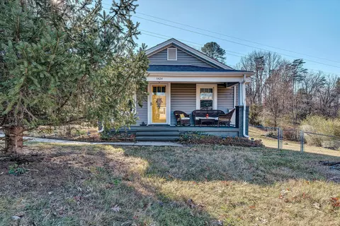 5424 Crescent Blvd, Roanoke, VA 24018