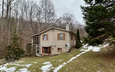308 Spring Hollow Rd, Troutville, VA 24175