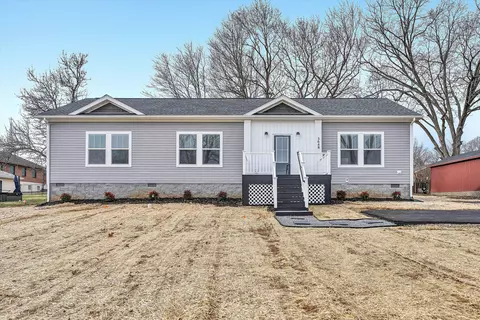 3648 Mcdaniel Dr, Salem, VA 24153 photo 2