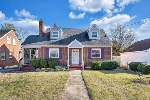 2913 Ravenwood Ave NW, Roanoke, VA 24012