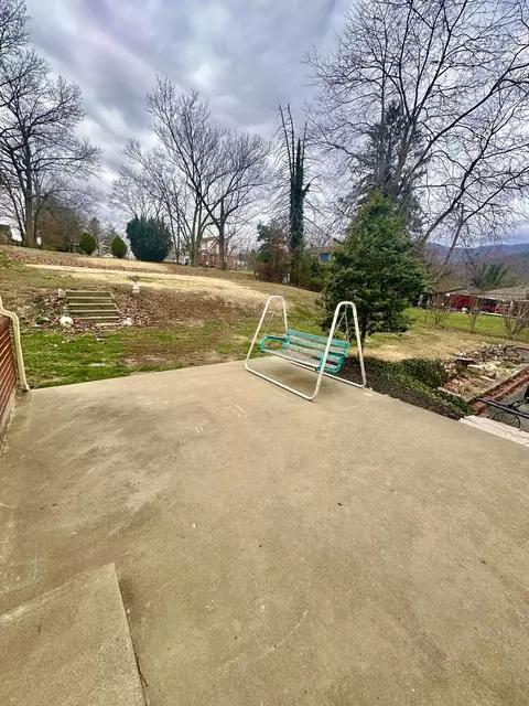 2714 Jackson River Rd, Covington, VA 24426 photo 8