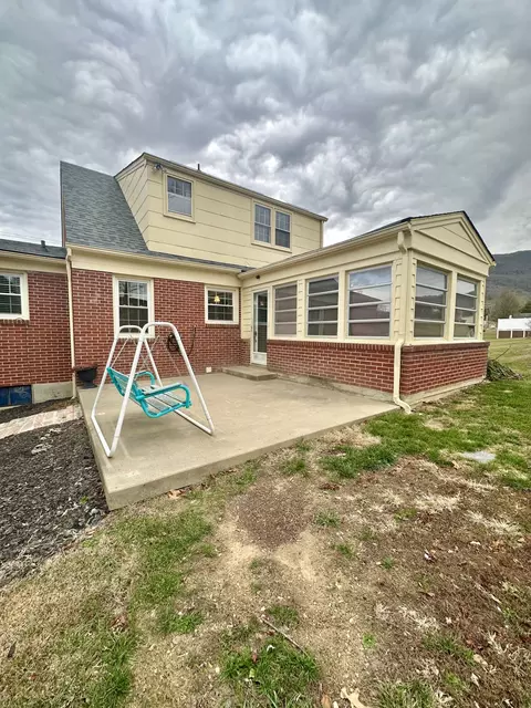 2714 Jackson River Rd, Covington, VA 24426 photo 5