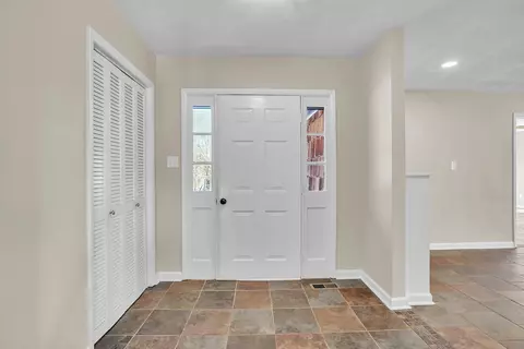 Entry Way - 7923 Poor Mountain Rd, Bent Mountain, VA 24059 photo 1 of 2