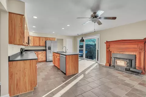 Kitchen - 7923 Poor Mountain Rd, Bent Mountain, VA 24059 photo 1 of 6