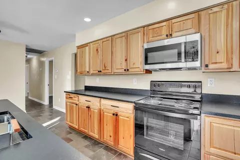 Kitchen - 7923 Poor Mountain Rd, Bent Mountain, VA 24059 photo 4 of 6