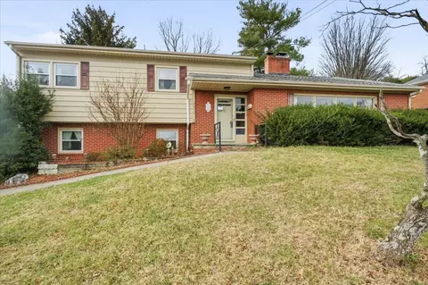 3636 Grandview Ave NW, Roanoke, VA 24012