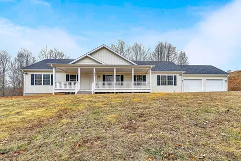 373 Mountain Top Dr, Rocky Mount, VA 24151