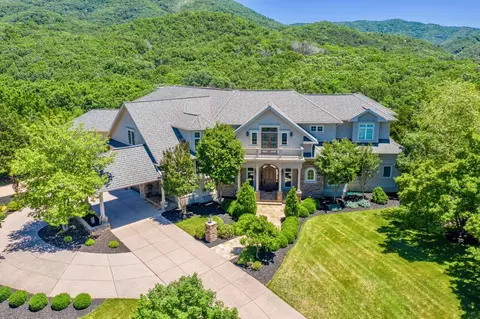1700 Mountainside Dr, Blacksburg, VA 24060