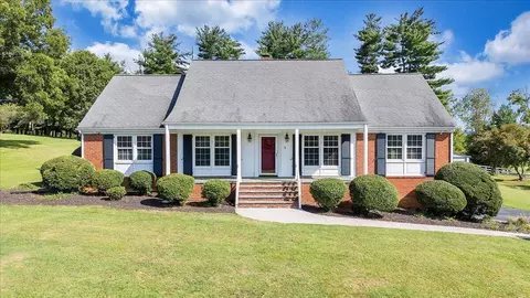 6807 Tinkerdale Rd, Roanoke, VA 24019