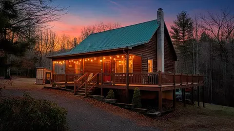 192 Meadows Farm Rd, Willis, VA 24380