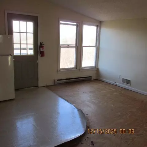 Living - 465 Mcmoon Ln, Stuart, VA 24171 photo 2 of 2