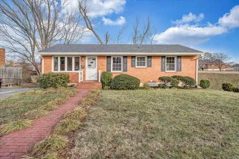 5809 Sierra Dr NW, Roanoke, VA 24012